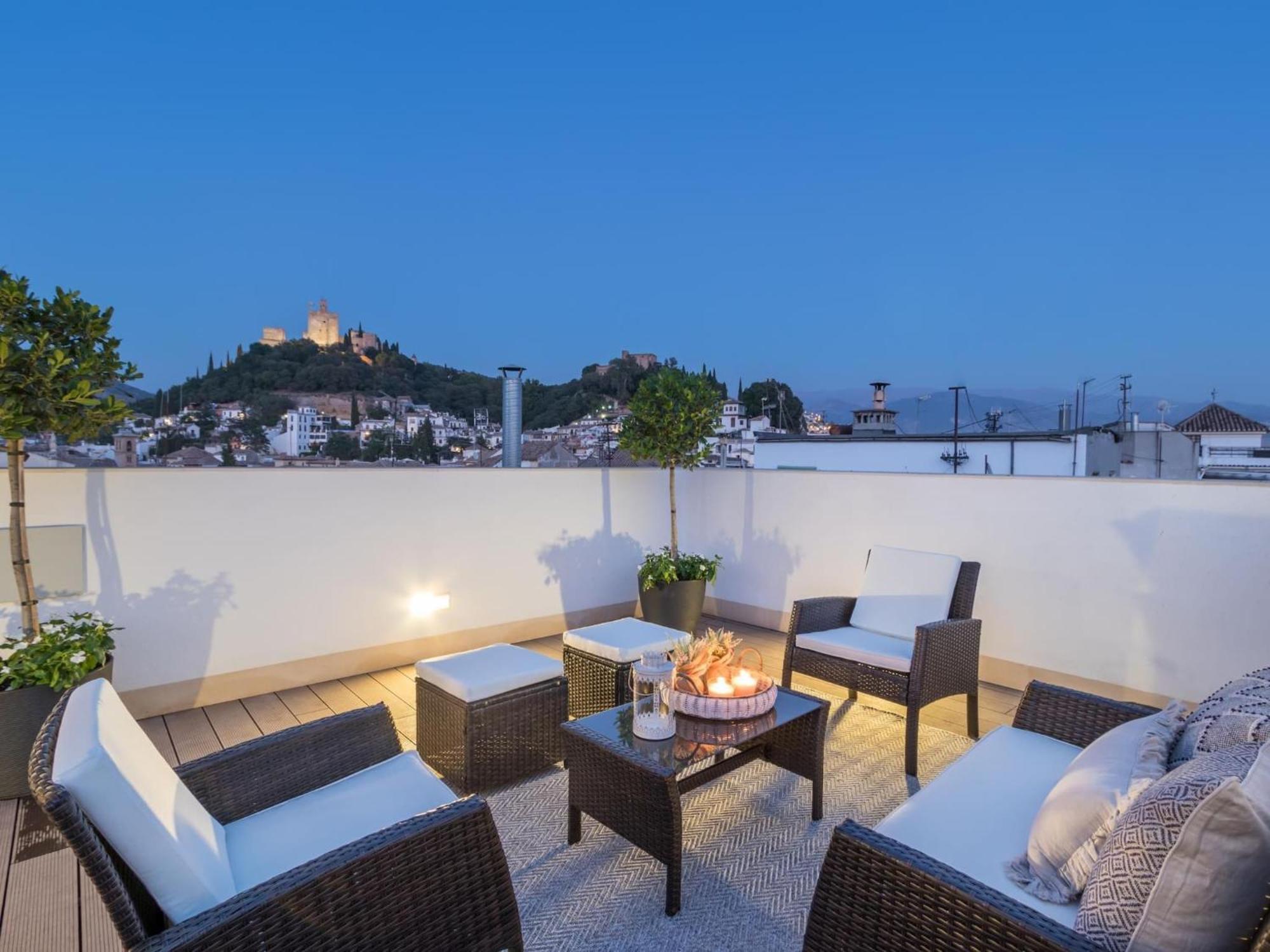 Chezmoihomes Luxury Plaza Nueva Penthouse Гранада Екстериор снимка